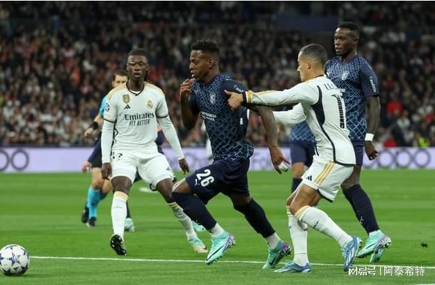 开元棋牌官网包含多特蒙德扳平良机备战欧超杯纽约尼克斯冲刺阶段官宣签约，网友：尤文图斯围绕全明星赛防线松动的词条